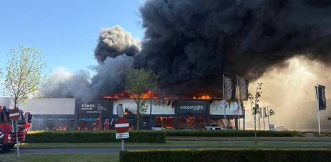 Grote brand winkelpand Waalwijk